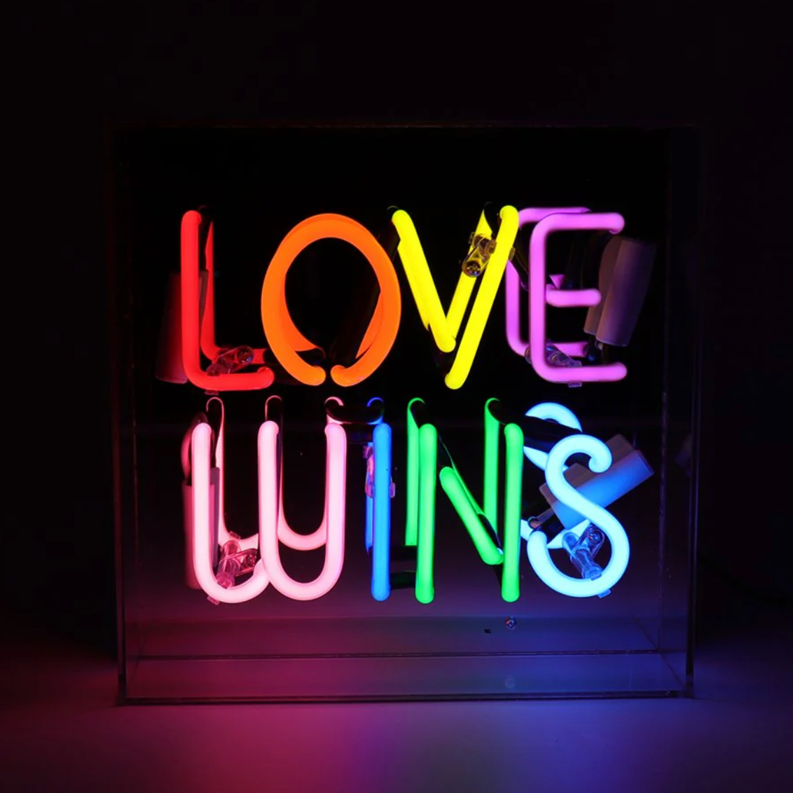 Néon "Love Wins"